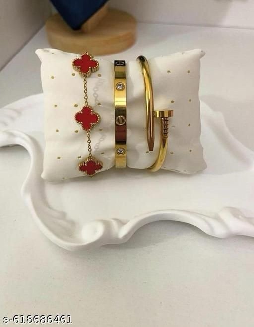 img_2310 Vca 3 in one bracelet - Image 1