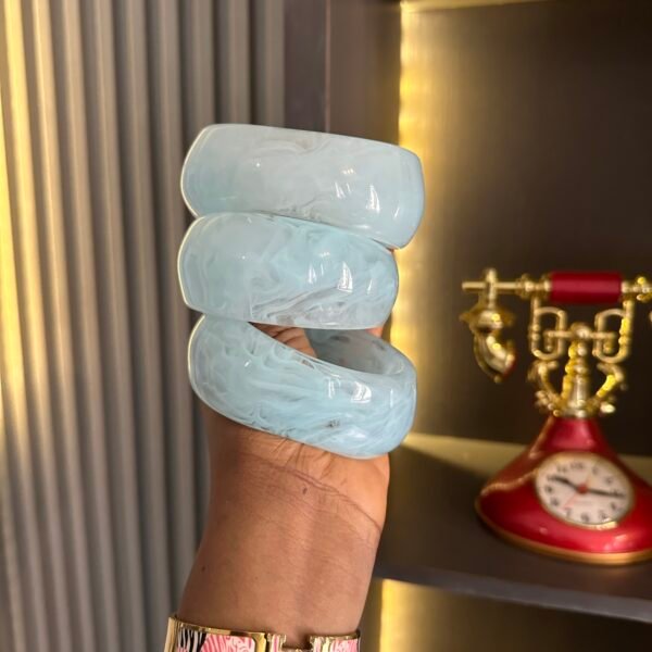LIGHT BLUE
