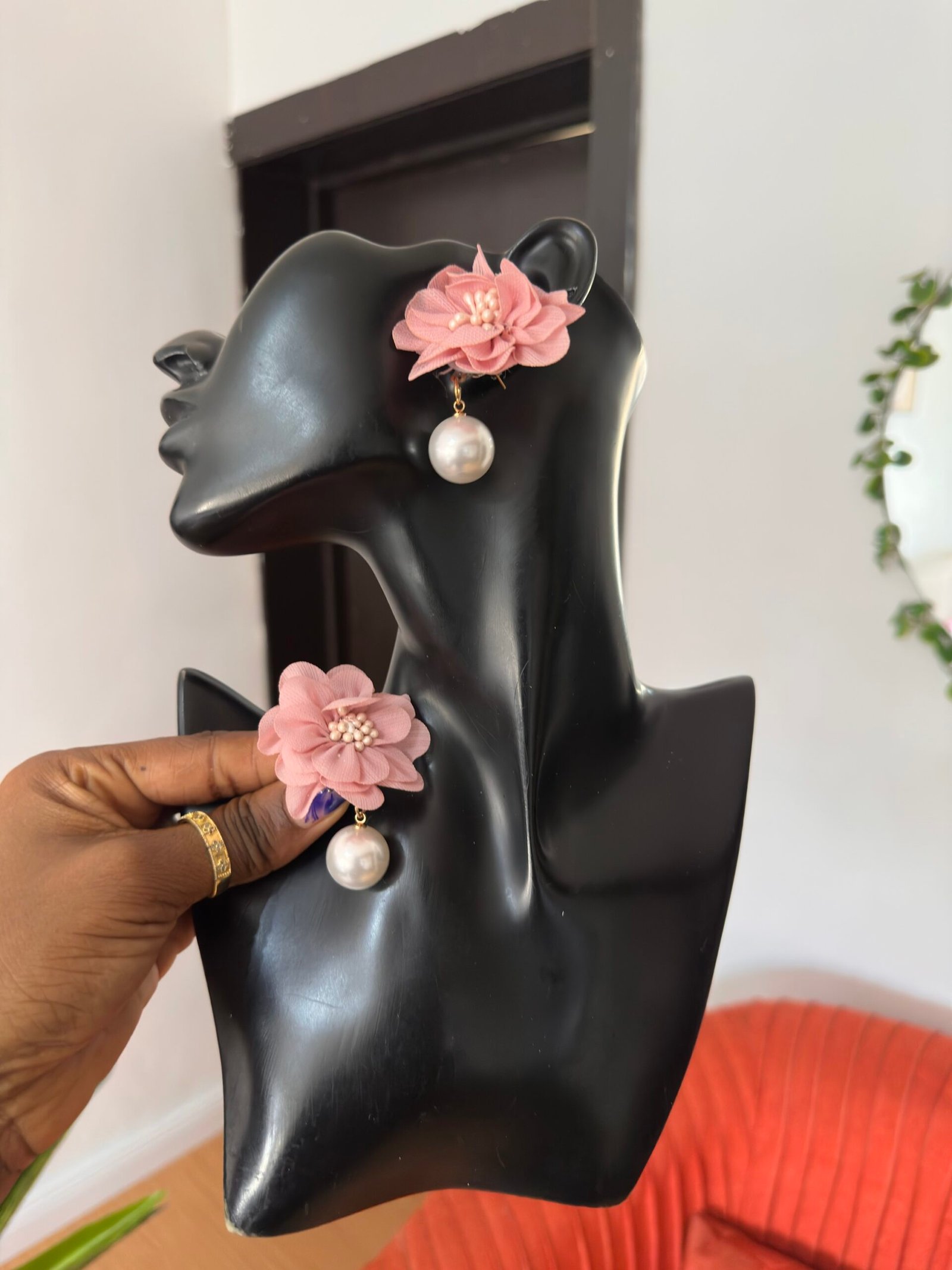 img_1669 Blush flower earring - Image 1