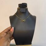 Dainty necklace
