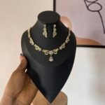 Stoned necklace set
